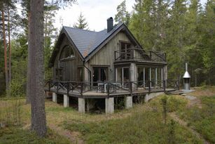 Ferienhaus am See mit Motorboot in Alleinlage