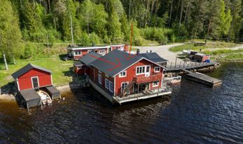 Magnifik sjöbod vid havet