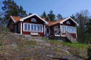 Barnviksby Värmdö. Idyll sjötomt med privat brygga