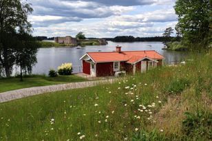 Cottage in a scenic dream location lake Helgasjön