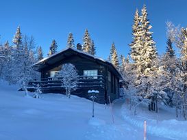 Fjällstuga centralt i Storhogna med vacker utsikt