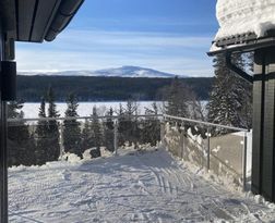 Fritidshus vid sjön i Messlingen