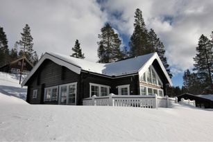 Ski-in/Ski-out hus i Björnrike 10 bäddar