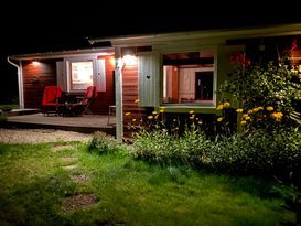 Cozy and Comfortable Cottage Near the Sea