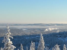 Panoramautsikt över fjället. Toppläge i Sälen.