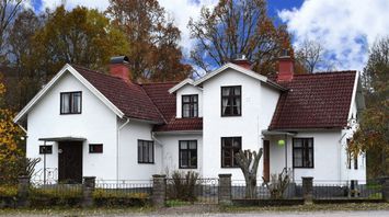 A house near the lake Allgunnen