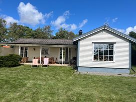 Lovely summer cottage in Haverdal