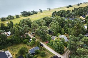 Strandnära stuga Beddingestrand