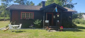 Fin sommarstuga med lugnt läge i Böda