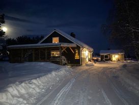 Modern rymlig stuga i Storsjö Kapell