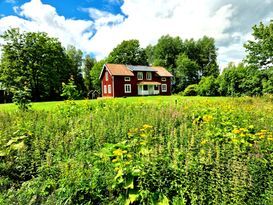 Charmig stuga mitt i Småland