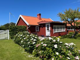 Charming cottage in fishing village