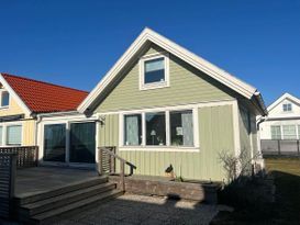 Falkenberg, cottage 50 meters from the beach