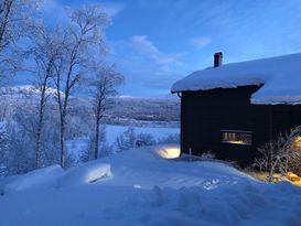 Vackert belägen fjällstuga i Tänndalen